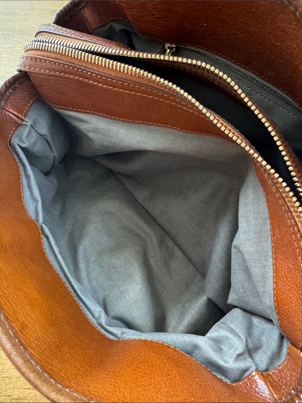 Marc Jacobs Brown Leather Messenger Bag with Gold Hardware - Picture 7 of 13
